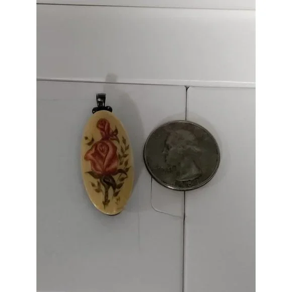 Vintage Hand Painted Miniature Pink Rose on Wooden Oval Pendant - Picture 4 of 7